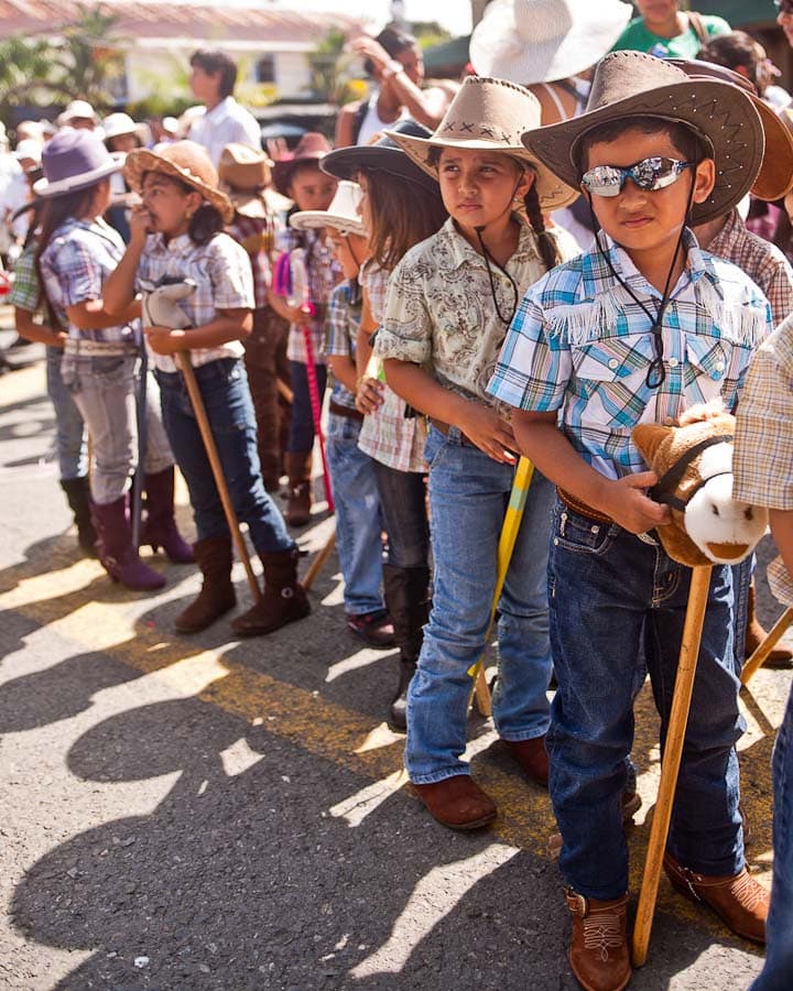 children at parade in Costa Rica