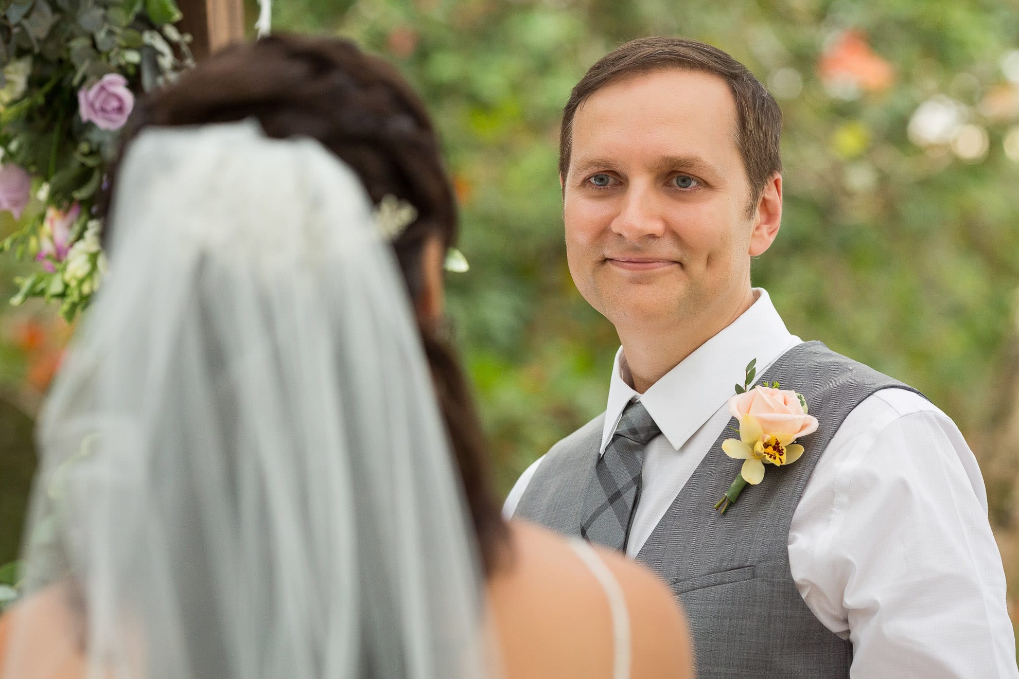 Groom sees bride for the first time