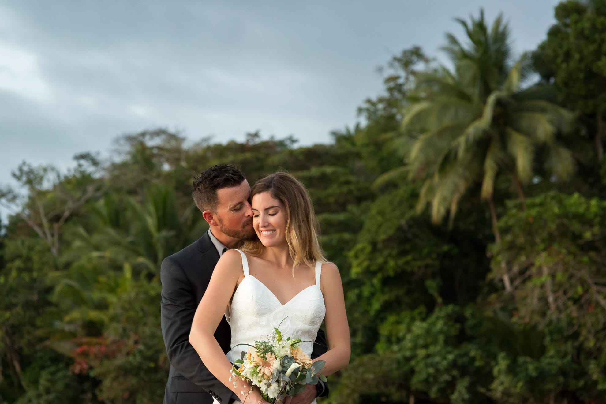 Bride and groom in Playa Uvita