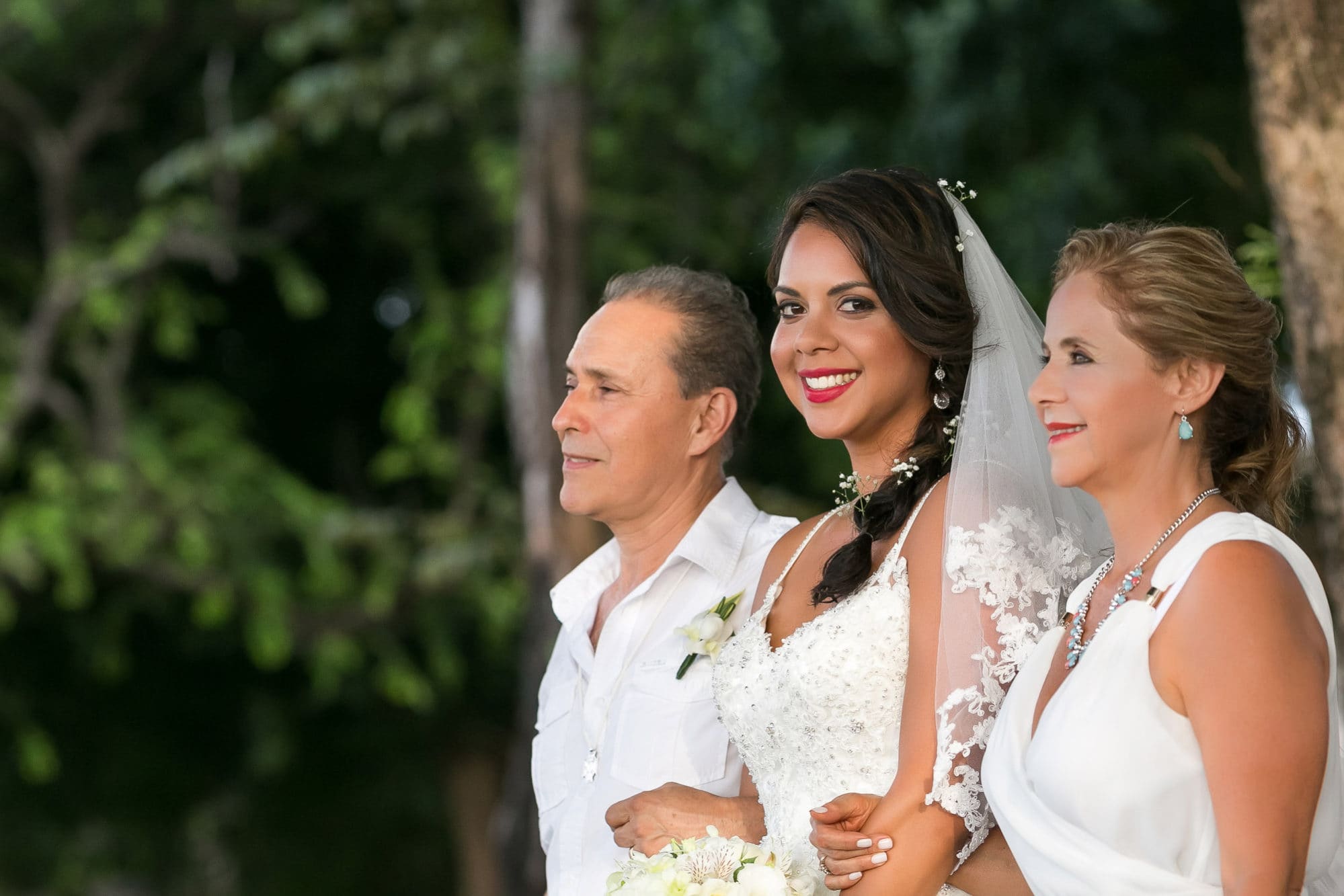 bride walking to ceremony in costa rica